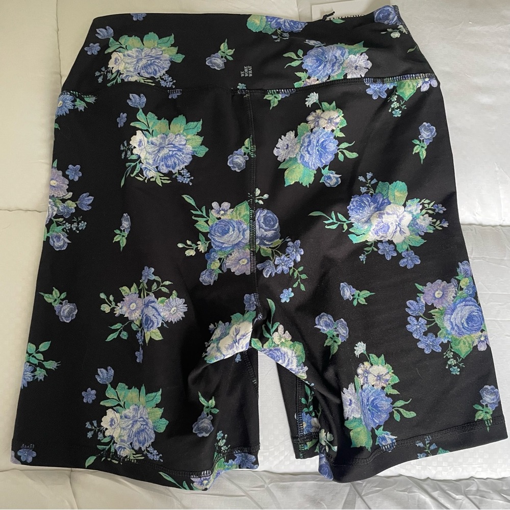 WeWoreWhat Golden Hour Floral Biker Shorts BNWT - Picture 6 of 6